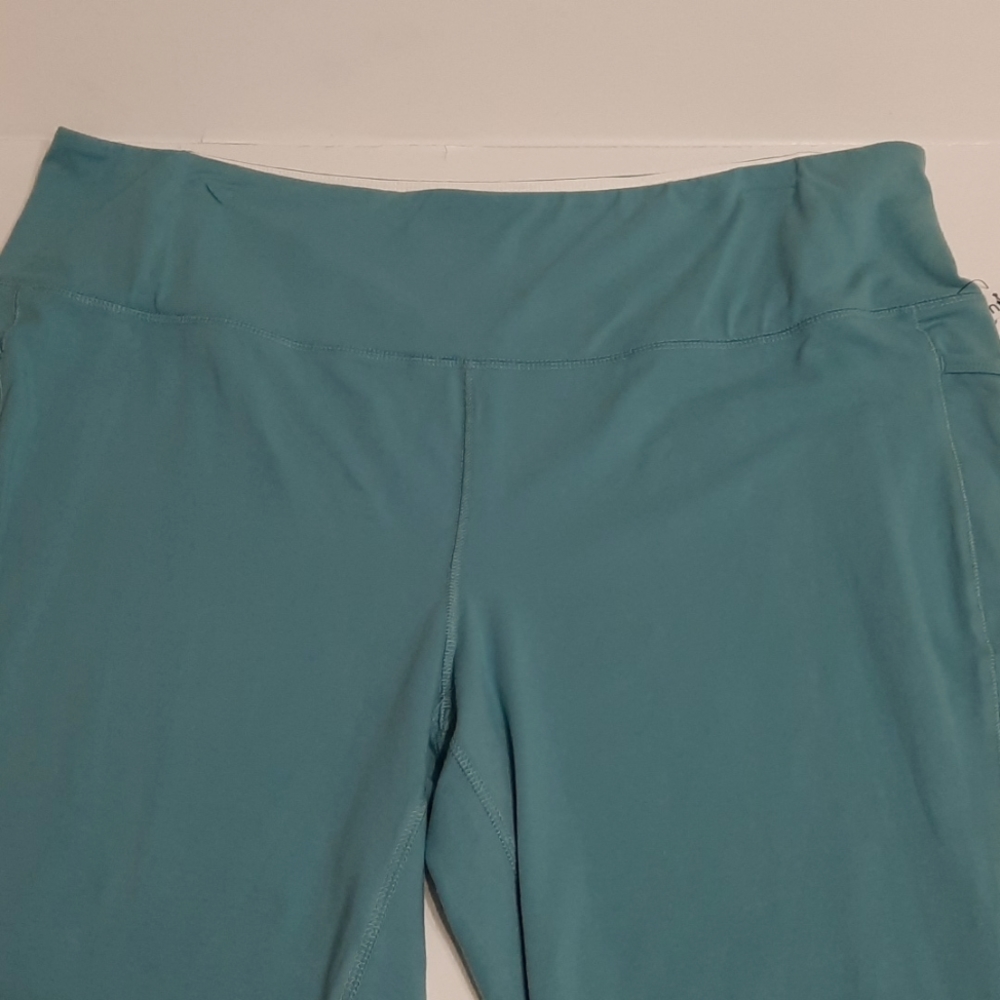 NWT INTRO LOVE THE FIT PORCELAIN Blue Green NOVELTY CAPRI LEGGING SZ 3X